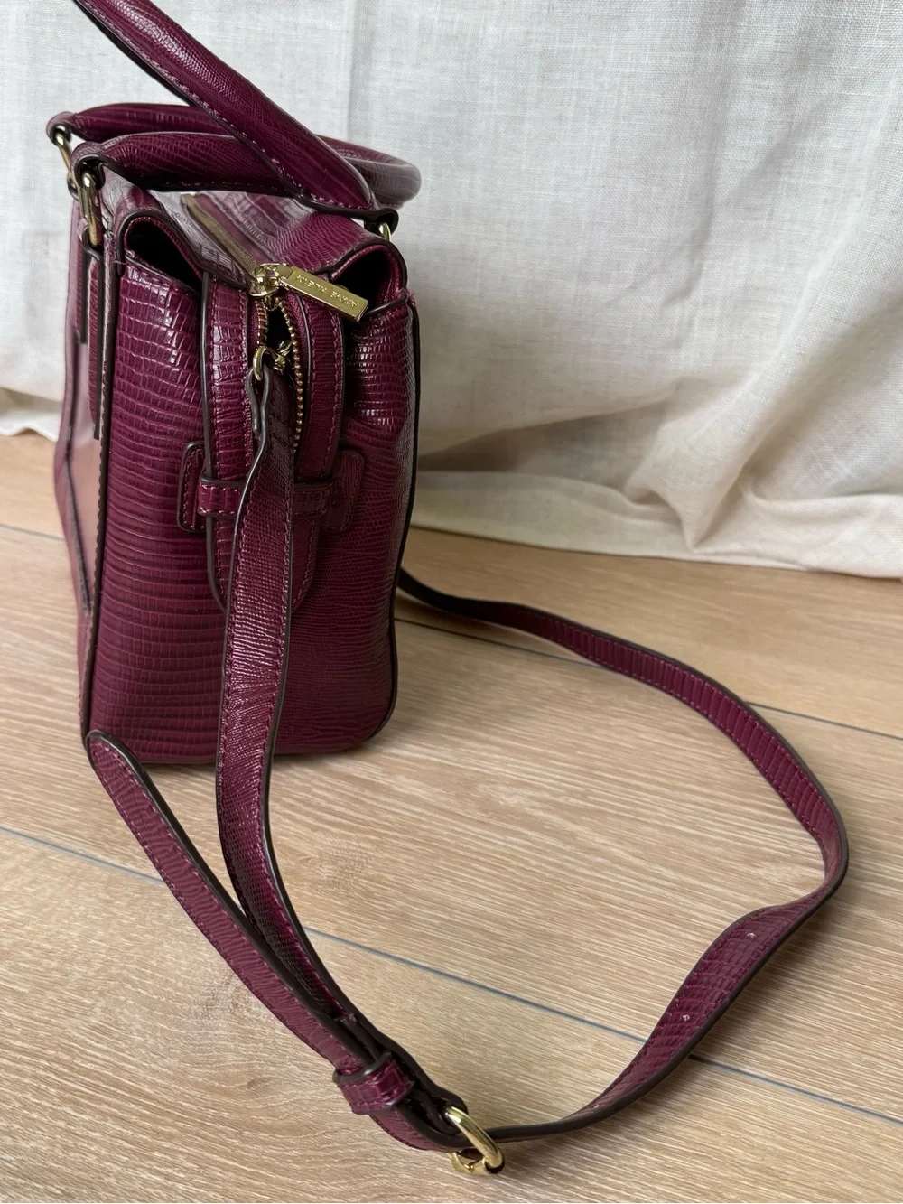 Anne Klein stylish wine